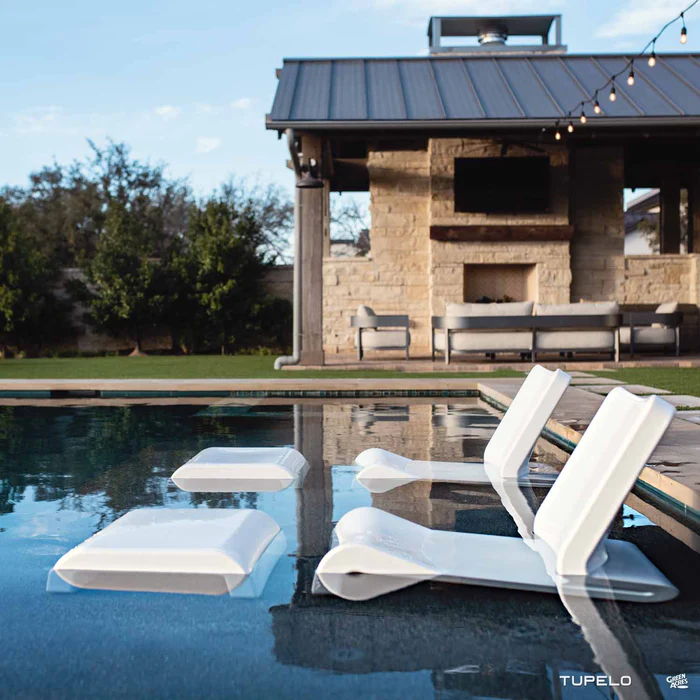Line Lounge Chair